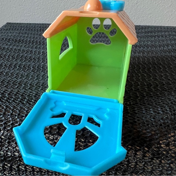 Disney Just Play Puppy Animal Carrier Dog House With Handle 2.75” - Picture 9 of 12